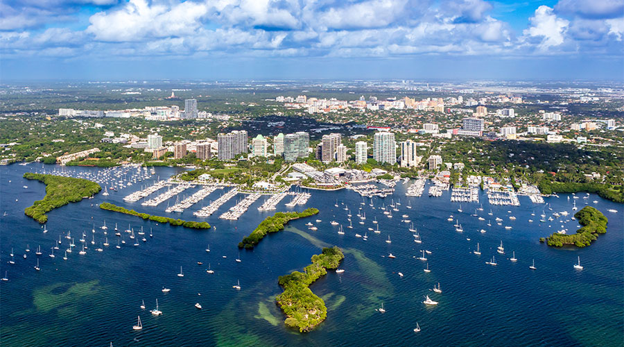 Miami-Beach – Downtown Miami – Coconut Grove – Coral Gables Private Helicopter Ride – CG1